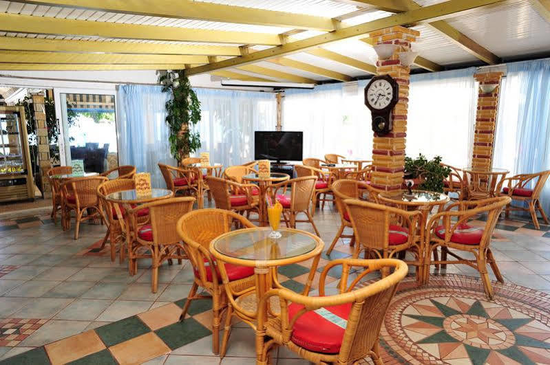 Astoria Hotel Khartáta Eksteriør bilde